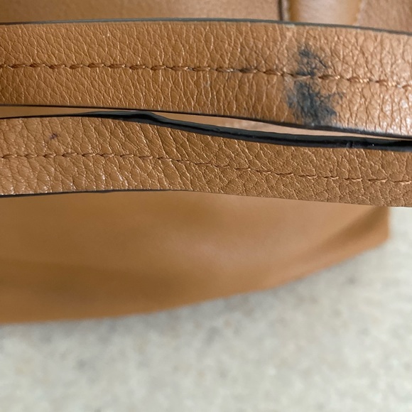 **SOLD **  MICHAEL KORS Tan Leather Tote w/ Wallet - Picture 15 of 16